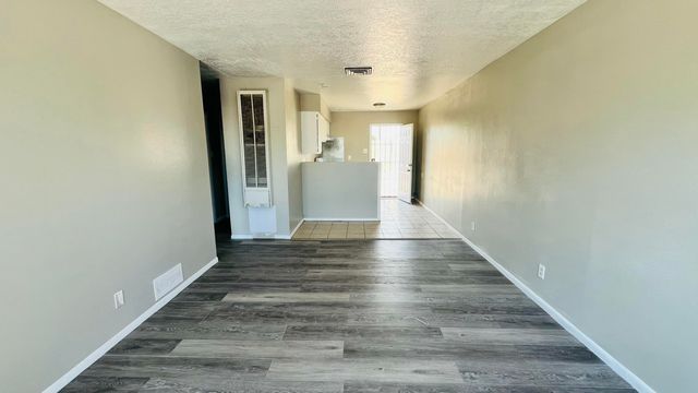419 Dallas Street SE A, Albuquerque, NM 87108