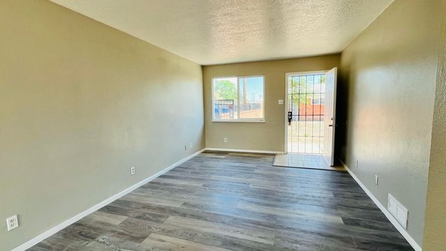 419 Dallas Street SE A, Albuquerque, NM 87108