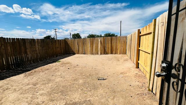 419 Dallas Street SE A, Albuquerque, NM 87108