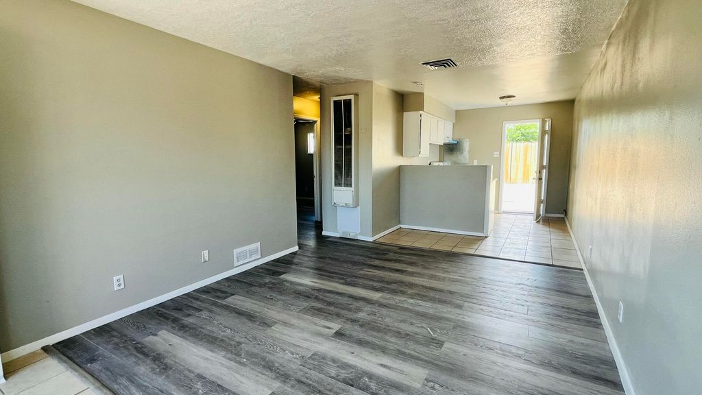 419 Dallas Street SE A, Albuquerque, NM 87108