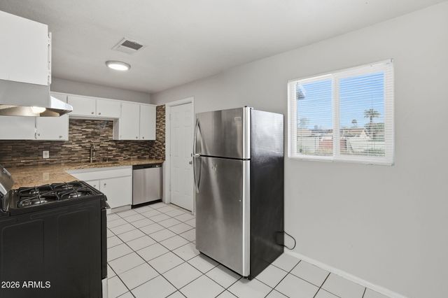 1852 E MOBILE Lane, Phoenix, AZ 85040