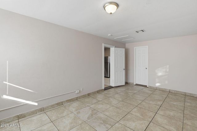 1852 E MOBILE Lane, Phoenix, AZ 85040