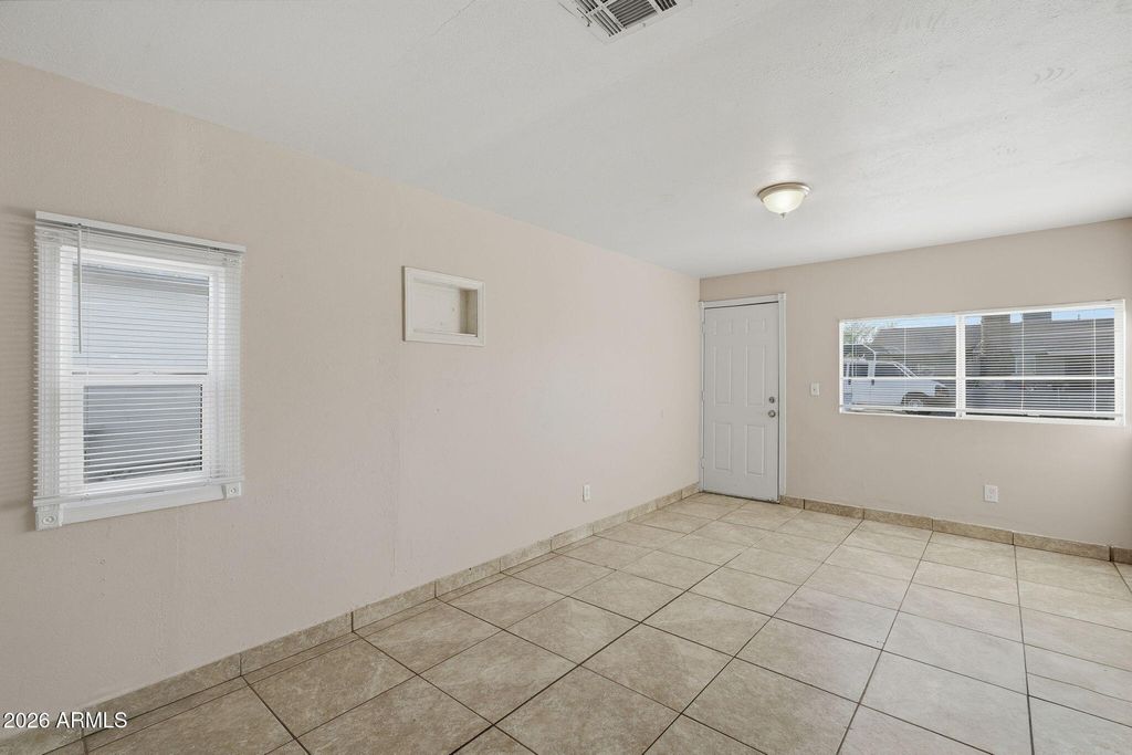 1852 E MOBILE Lane, Phoenix, AZ 85040 — photo 5