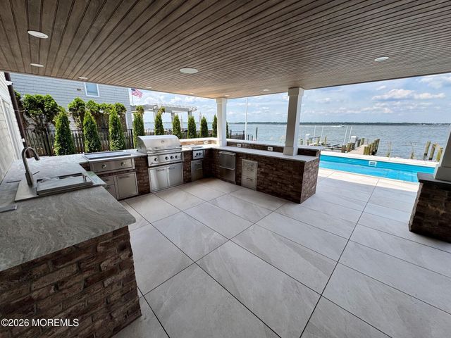 275 Curtis Point Drive, Mantoloking, NJ 08738