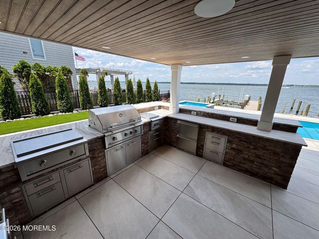 275 Curtis Point Drive, Mantoloking, NJ 08738