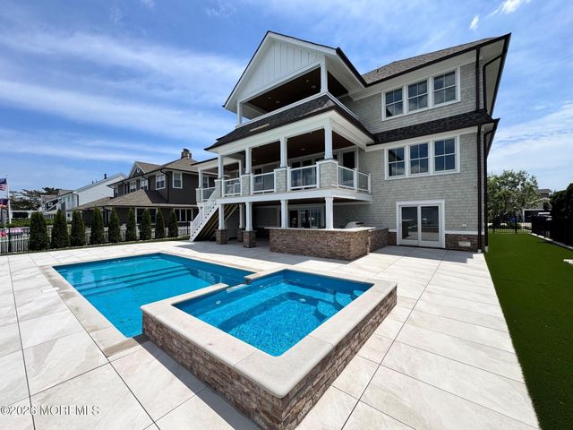 275 Curtis Point Drive, Mantoloking, NJ 08738