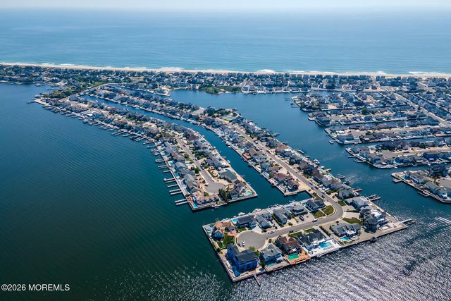 275 Curtis Point Drive, Mantoloking, NJ 08738
