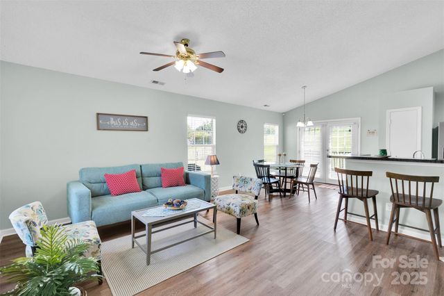 2027 Pimpernel Road, Charlotte, NC 28213