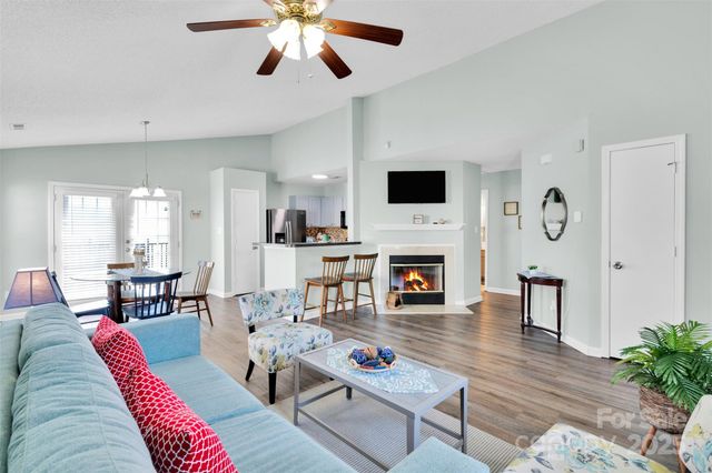 2027 Pimpernel Road, Charlotte, NC 28213