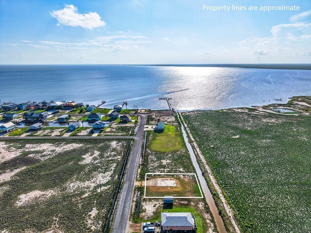 50-51 Northview, Rockport, TX 78382 — exterior