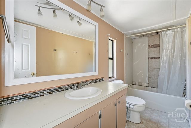 1106 Alabama Street, Darien, GA 31305