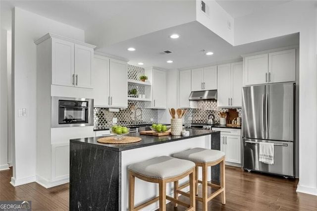 860 Peachtree Street NE 2409, Atlanta, GA 30308