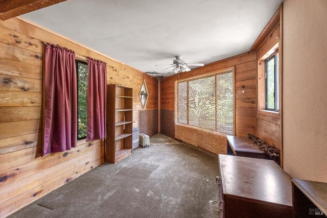 28855 Timberline Rd, Willits, CA 95490