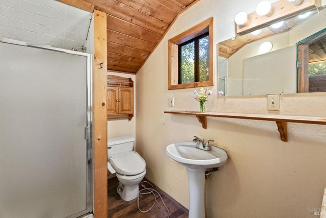 28855 Timberline Rd, Willits, CA 95490