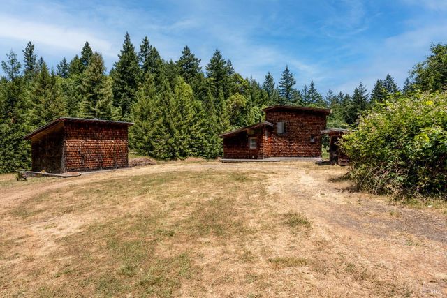 28855 Timberline Rd, Willits, CA 95490