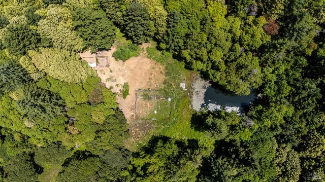 28855 Timberline Rd, Willits, CA 95490