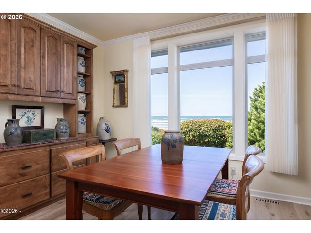 4271 Nw HIDDEN LAKE Loop, Waldport, OR 97394