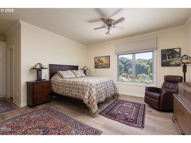 4271 Nw HIDDEN LAKE Loop, Waldport, OR 97394