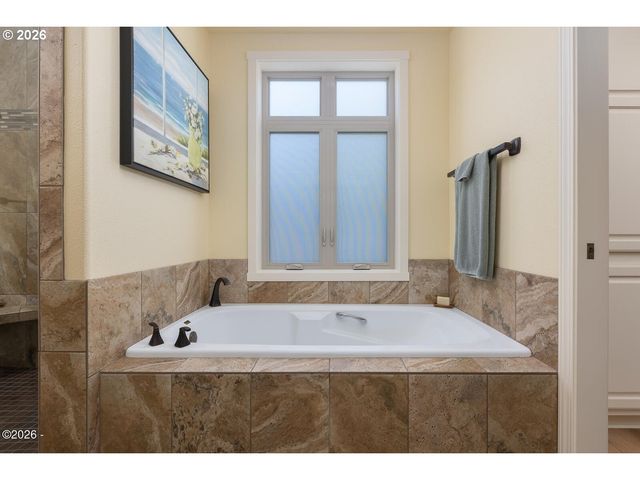 4271 Nw HIDDEN LAKE Loop, Waldport, OR 97394