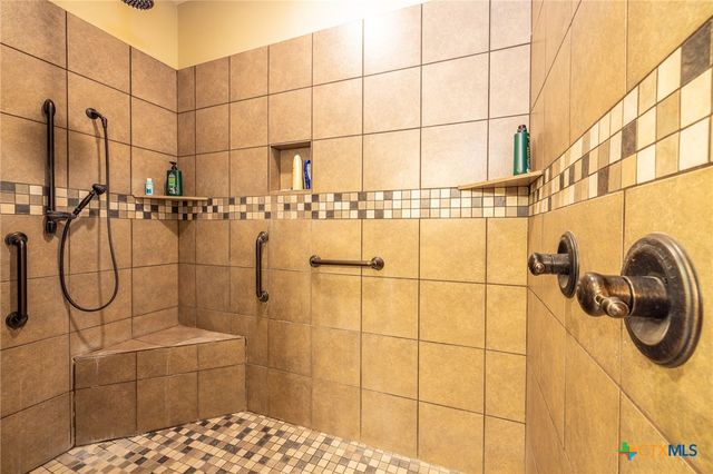 1338 Donovan Street, Gonzales, TX 78629