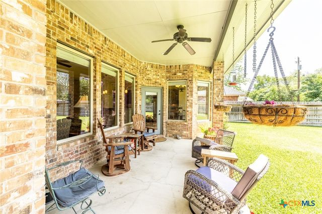 1338 Donovan Street, Gonzales, TX 78629