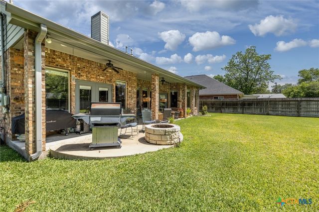 1338 Donovan Street, Gonzales, TX 78629