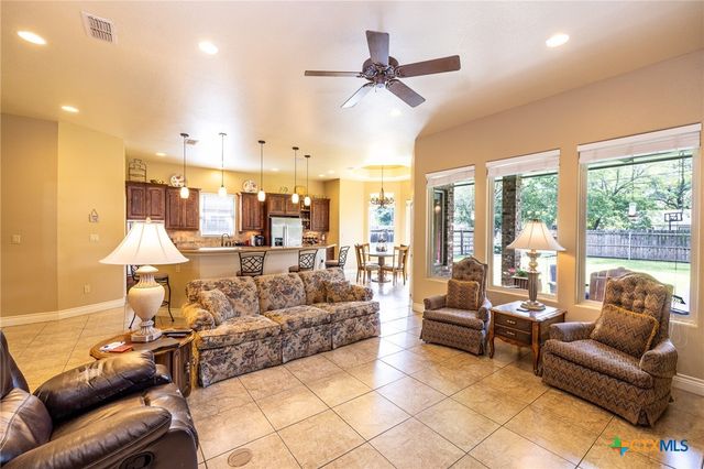 1338 Donovan Street, Gonzales, TX 78629