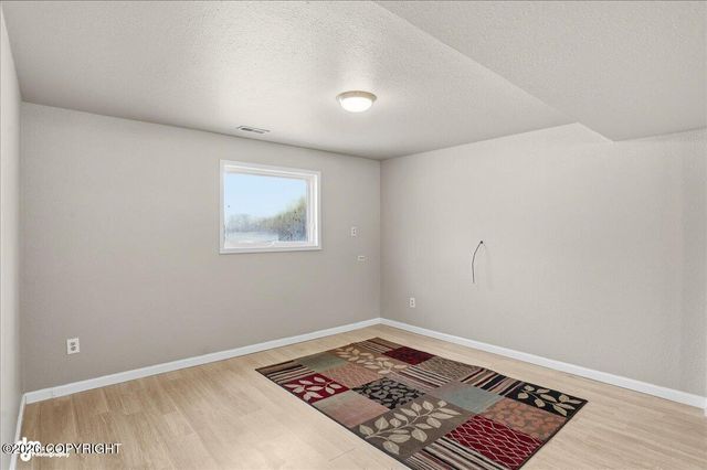 1300 E Holland Avenue, Wasilla, AK 99654