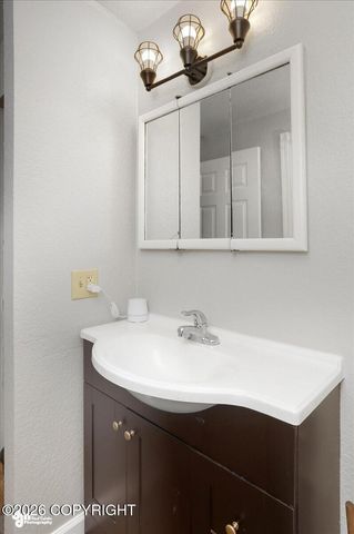 1300 E Holland Avenue, Wasilla, AK 99654