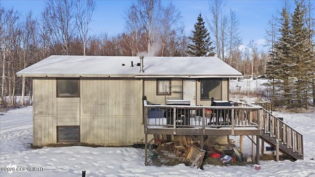 1300 E Holland Avenue, Wasilla, AK 99654