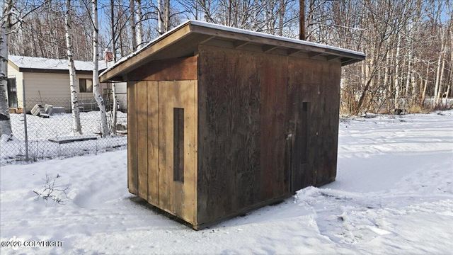 1300 E Holland Avenue, Wasilla, AK 99654