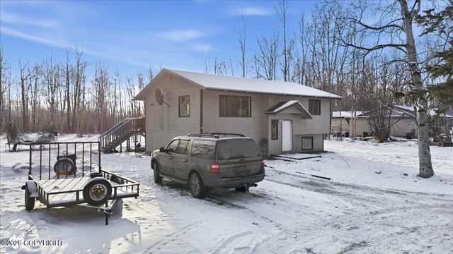 1300 E Holland Avenue, Wasilla, AK 99654
