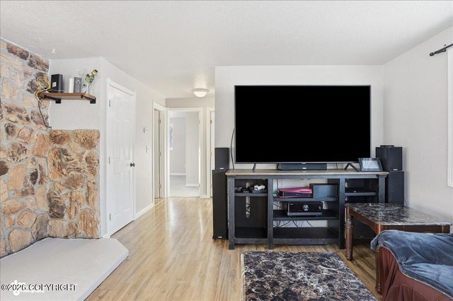 1300 E Holland Avenue, Wasilla, AK 99654