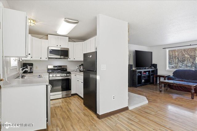 1300 E Holland Avenue, Wasilla, AK 99654