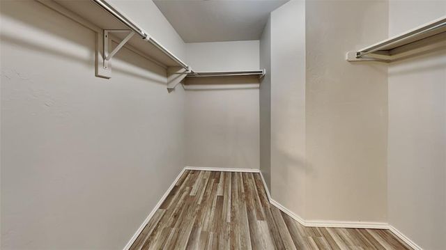 1901 W Autumn Way, Mustang, OK 73064