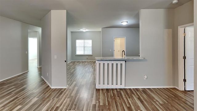 1901 W Autumn Way, Mustang, OK 73064