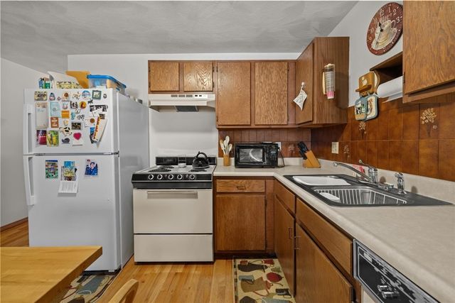 569 Smithfield Road 24, North Providence, RI 02904