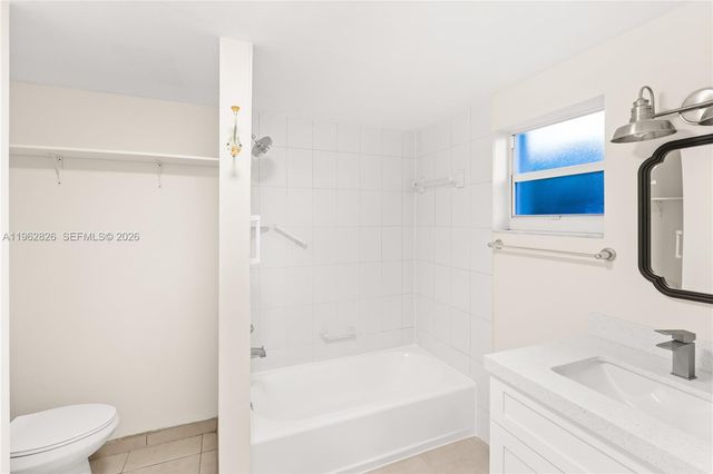 6365 SW 33rd St, Miami, FL 33155