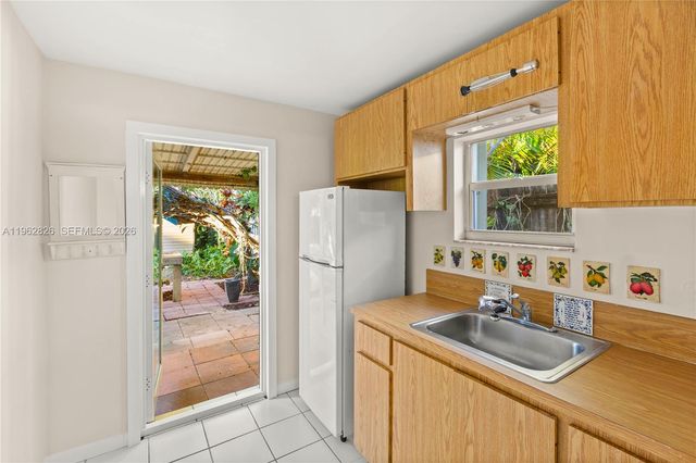 6365 SW 33rd St, Miami, FL 33155