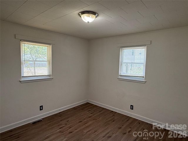 6009 Monteith Drive, Charlotte, NC 28213