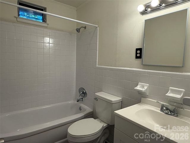 6009 Monteith Drive, Charlotte, NC 28213