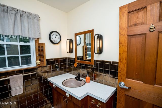 6 Glenkill Road, Brunswick, NY 12180