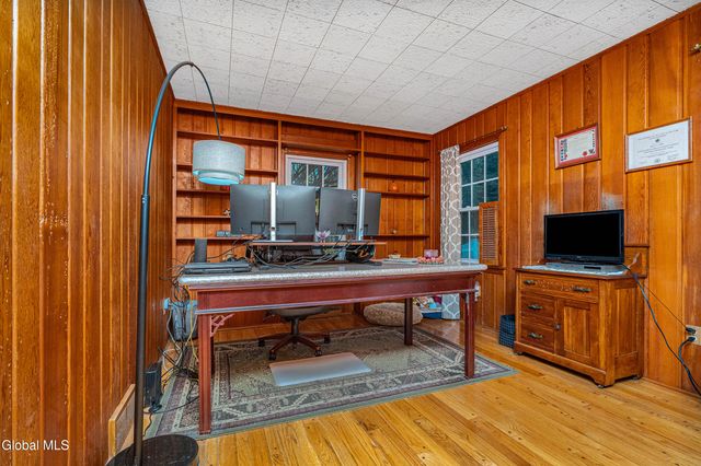 6 Glenkill Road, Brunswick, NY 12180