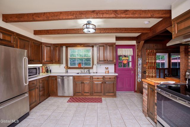 6 Glenkill Road, Brunswick, NY 12180