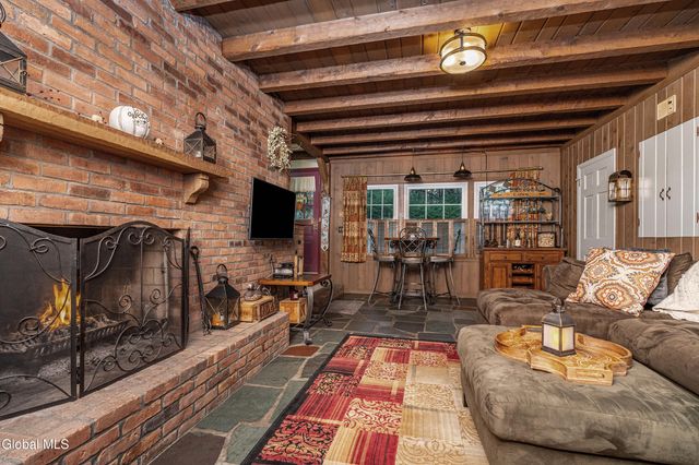 6 Glenkill Road, Brunswick, NY 12180