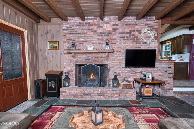 6 Glenkill Road, Brunswick, NY 12180