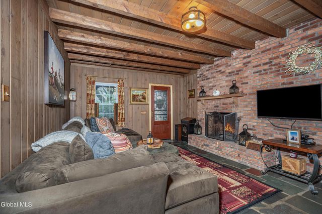 6 Glenkill Road, Brunswick, NY 12180