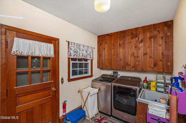 6 Glenkill Road, Brunswick, NY 12180