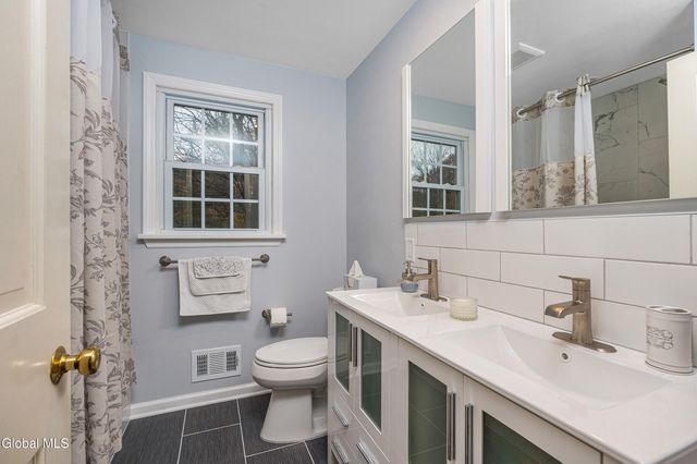 6 Glenkill Road, Brunswick, NY 12180