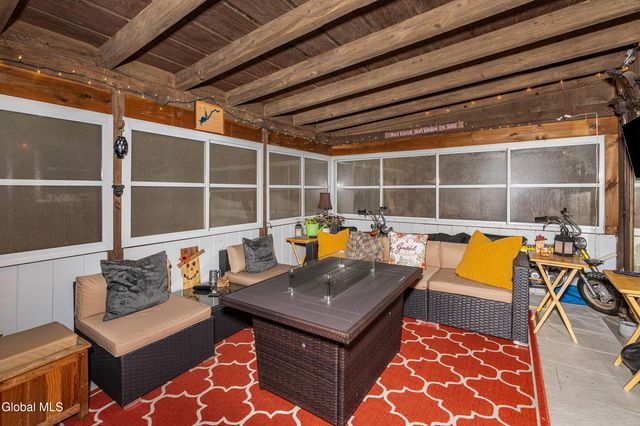 6 Glenkill Road, Brunswick, NY 12180